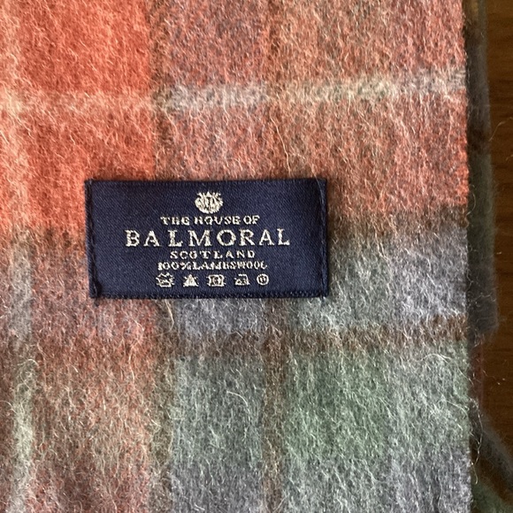 Balmoral Lambswool Scarf - Multicolor- Never Worn - Picture 2 of 4